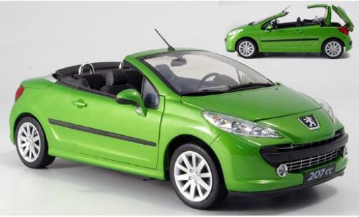 Modellautos Peugeot 207 1/18 Welly CC met.-grün 1:18 Peugeot 207 1/18 Welly CC met.-grün 1:18 modellautos