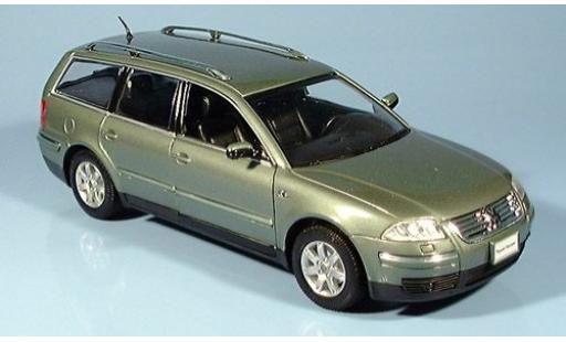 Volkswagen Passat 1/24 Welly Variant met. grün 2001 1:24 modellautos