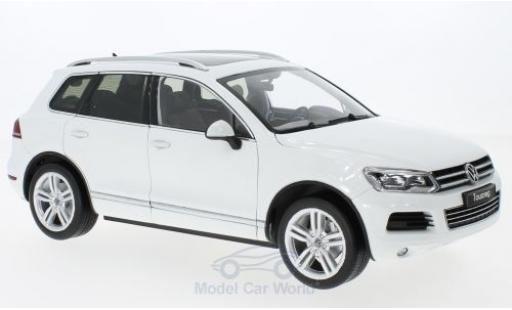 Modellautos Volkswagen Touareg 1/18 Welly II weiss GTA Edition Volkswagen Touareg 1/18 Welly II weiss GTA Edition modellautos