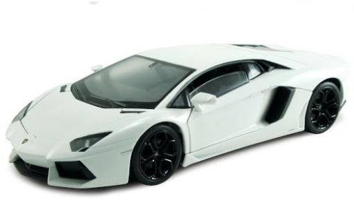 Modellautos Lamborghini Aventador 1/24 Welly LP 700-4 weiss Lamborghini Aventador 1/24 Welly LP 700-4 weiss modellautos