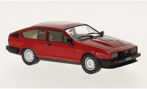 Alfa Romeo GT 1/43 WhiteBox V6 2.5 rot 1980 modellautos