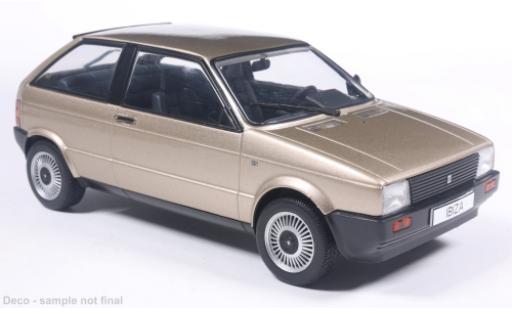 Seat Ibiza 1/24 WhiteBox I beige 1984 1:24 modellautos