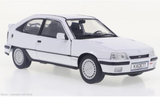 Modellautos Opel Kadett 1/24 WhiteBox E GSI blanche 1985 Opel Kadett 1/24 WhiteBox E GSI blanche 1985 modellautos