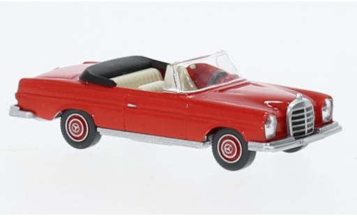 Modellautos Mercedes 280 1/87 Wiking SE (W111) cabriolet rouge 1968 Mercedes 280 1/87 Wiking SE (W111) cabriolet rouge 1968 modellautos